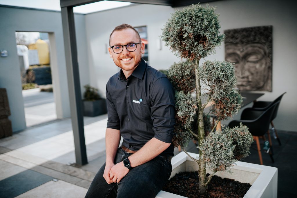 Teamfoto eines Mitarbeiters bei Mobau Erftstadt